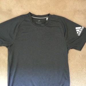 Men’s small Adidas dry fit t shirt